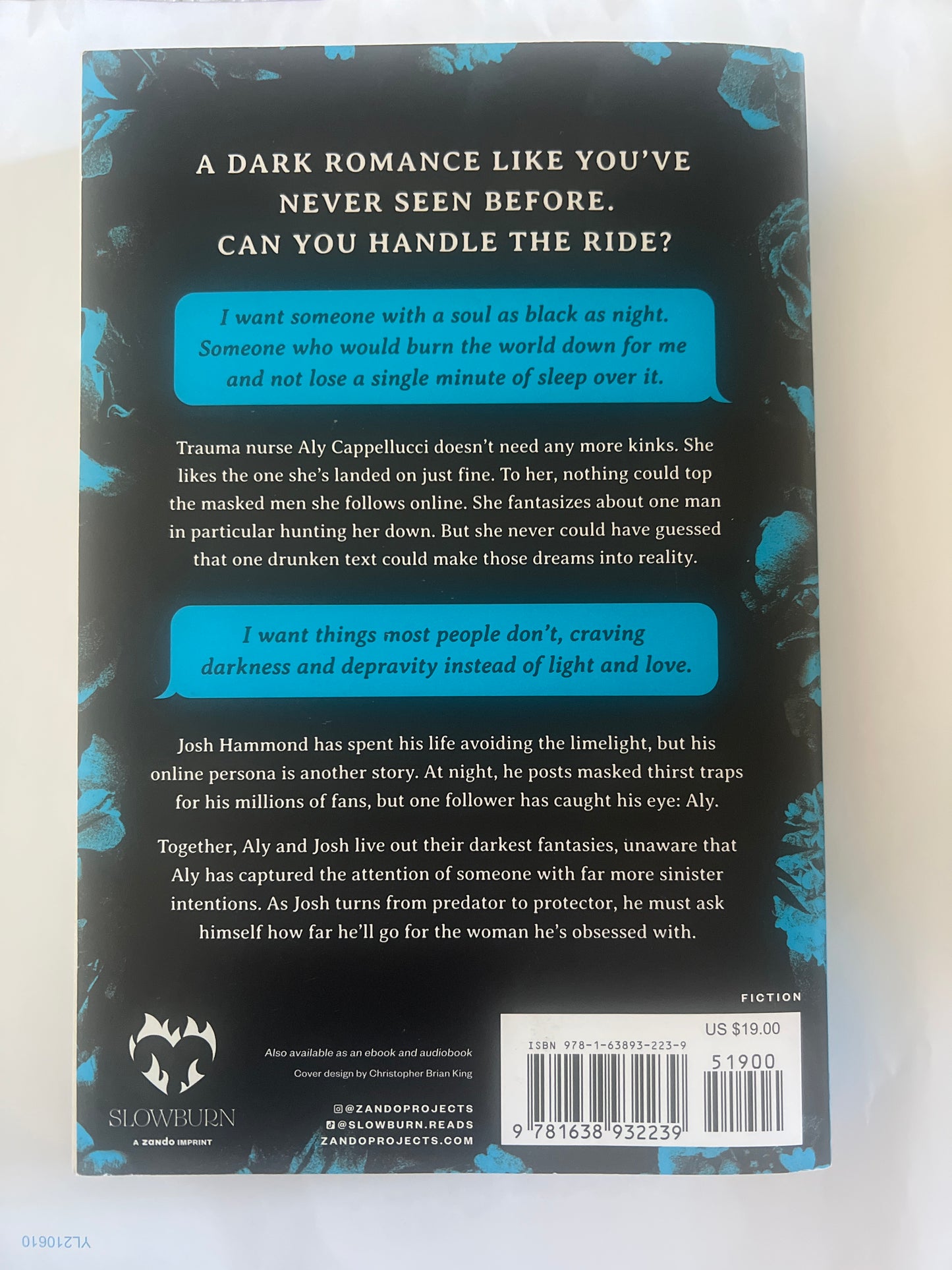 Lights Out: An Into Darkness Novel - Navessa Allen