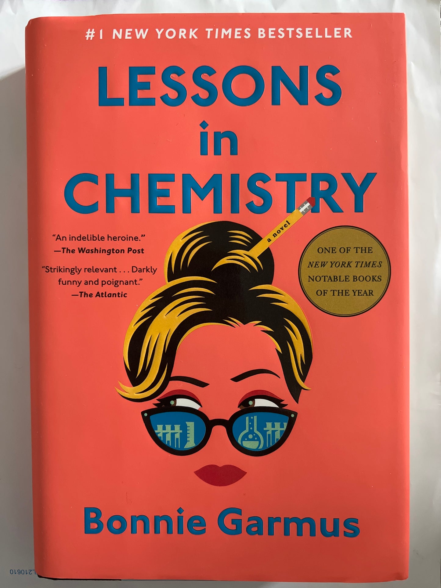 Lessons in Chemistry: A Novel - Bonnie Garmus