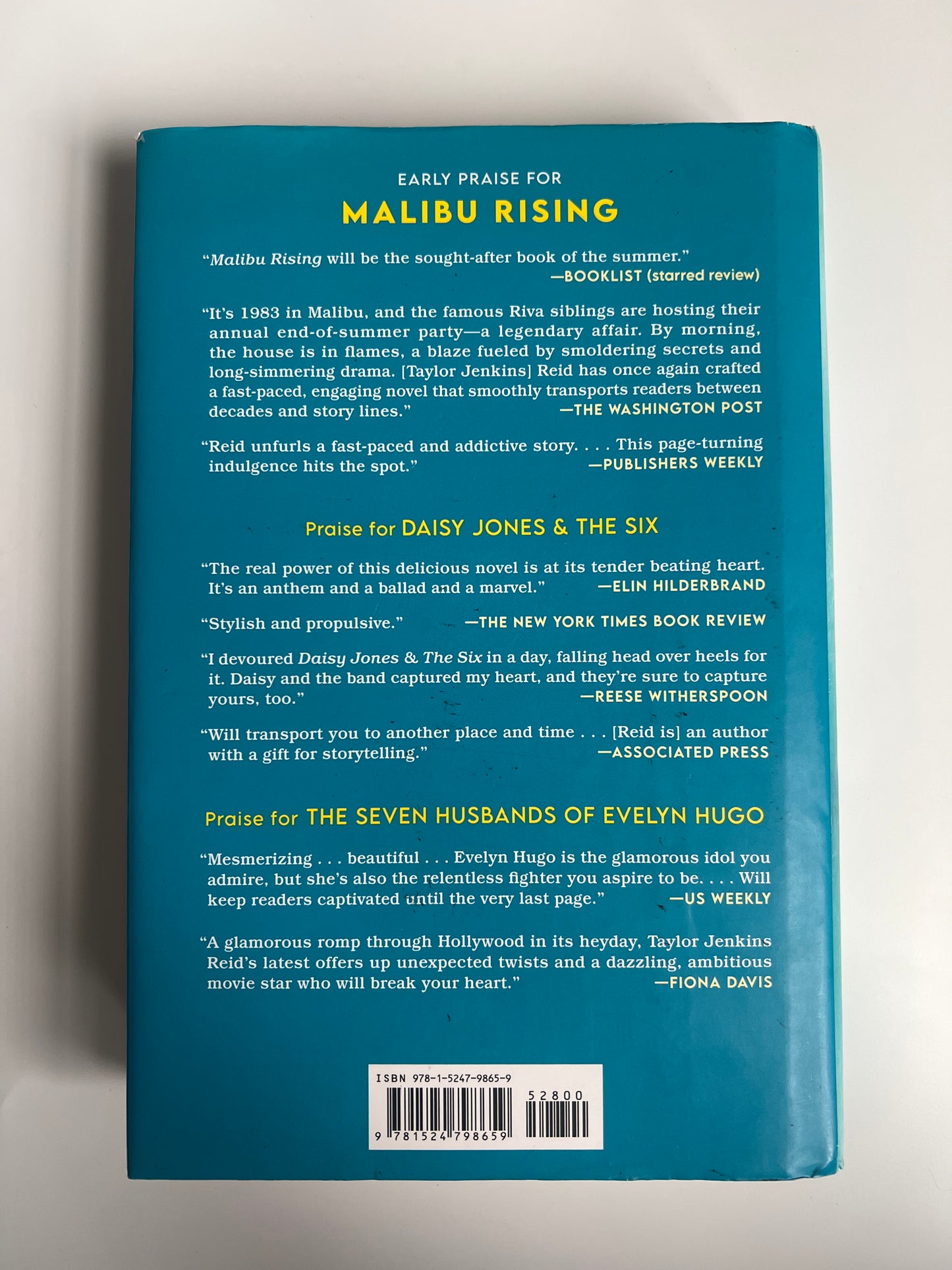 Malibu Rising - Taylor Jenkins Reid