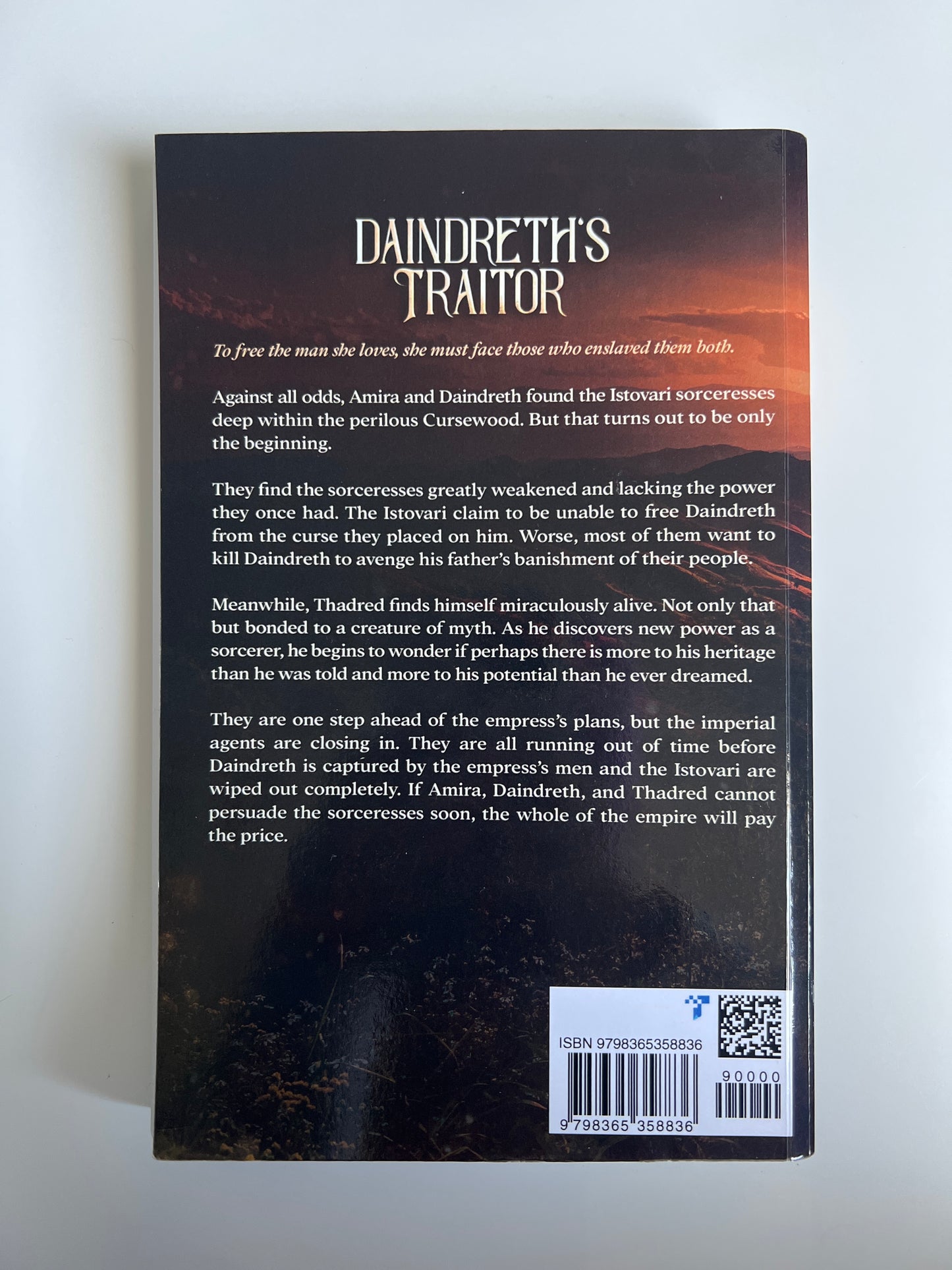 Daindreth’s Traitor (book #3) - Elisabeth Wheatley