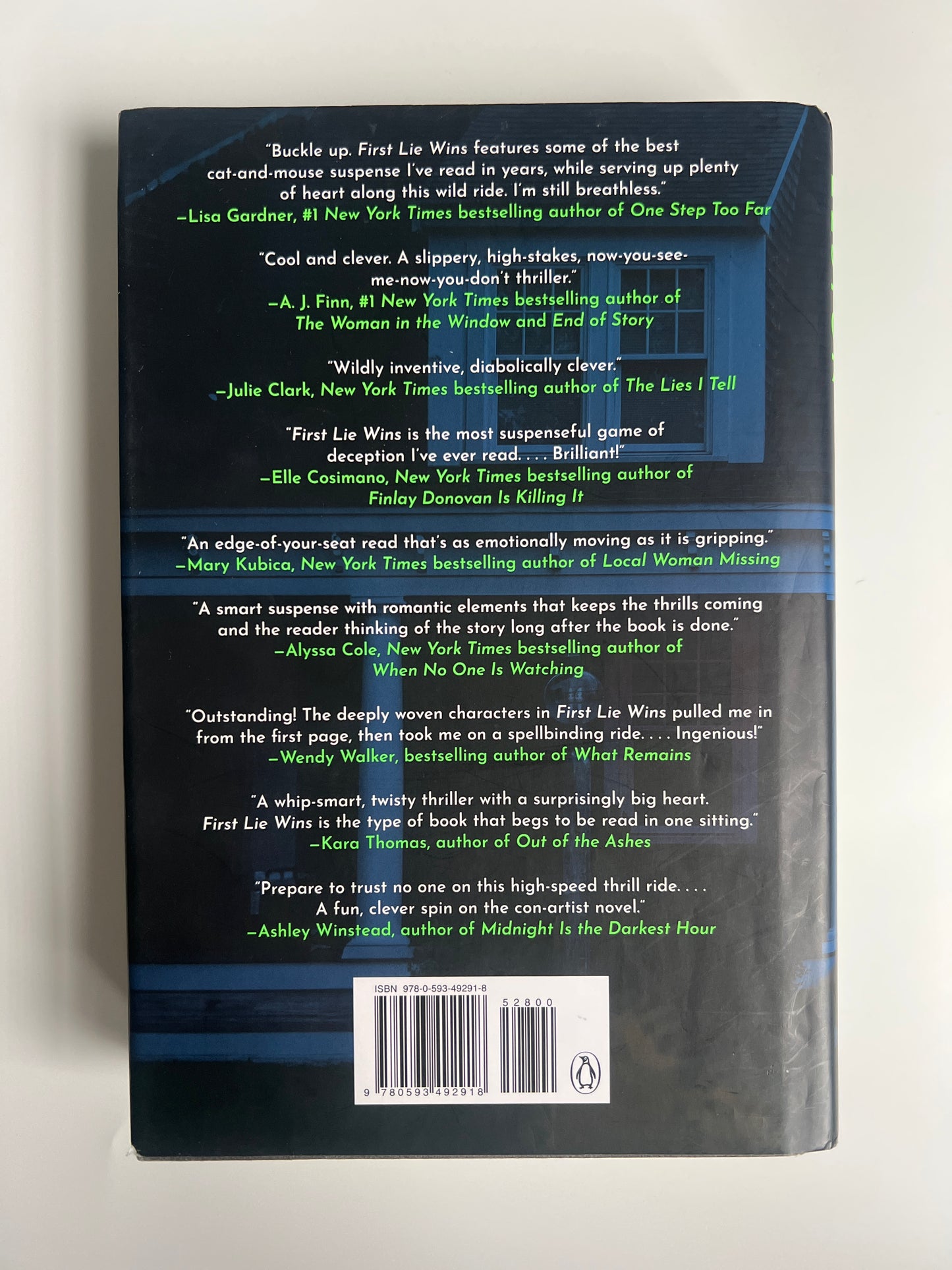 First Lie Wins: Reese's Book Club: A Novel - Ashley Elston